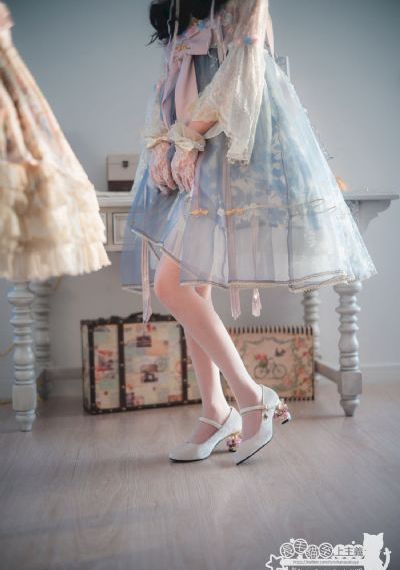 女教师的诱惑_BD电影完整版在线观看